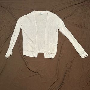 Beige long cardigan. Long sleeve knitted